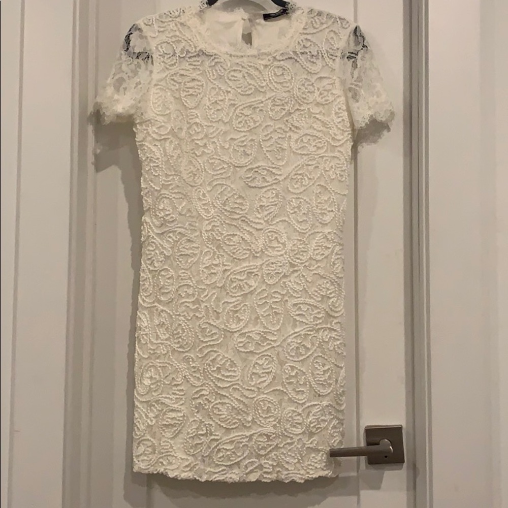 Zara White Textured Lace Short Sleeve Dress Size S